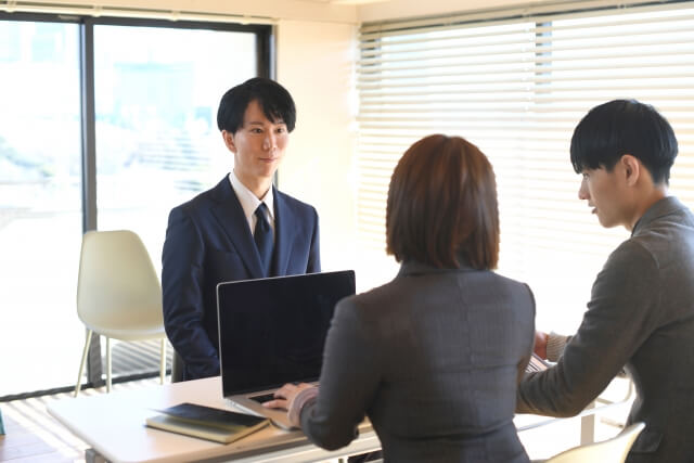 面接官や企業側の態度が引き起こす意外な辞退理由